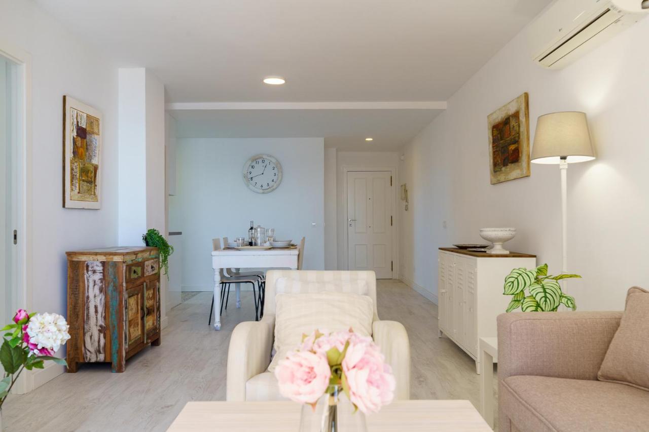 Malagasuite Living Coast ฟูเอนฮิโรลา ภายนอก รูปภาพ